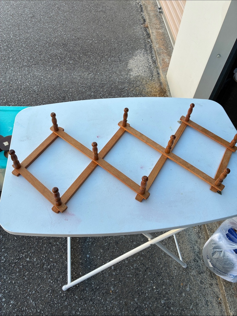 Wooden Expandable Peg Rack Wall Decor Purses, Belts, Scarves, Clothes
